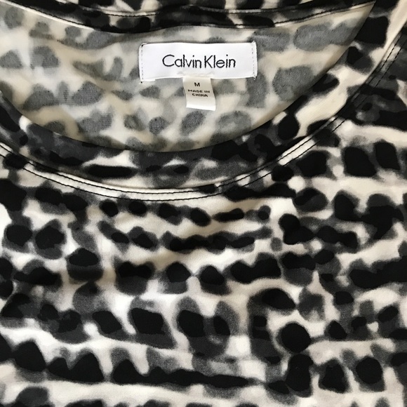 Designer Calvin Klein tunic /tee - Picture 3 of 5